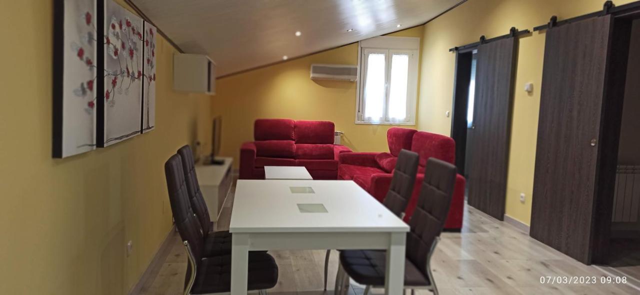 Hostal San Antonio Iscar ภายนอก รูปภาพ
