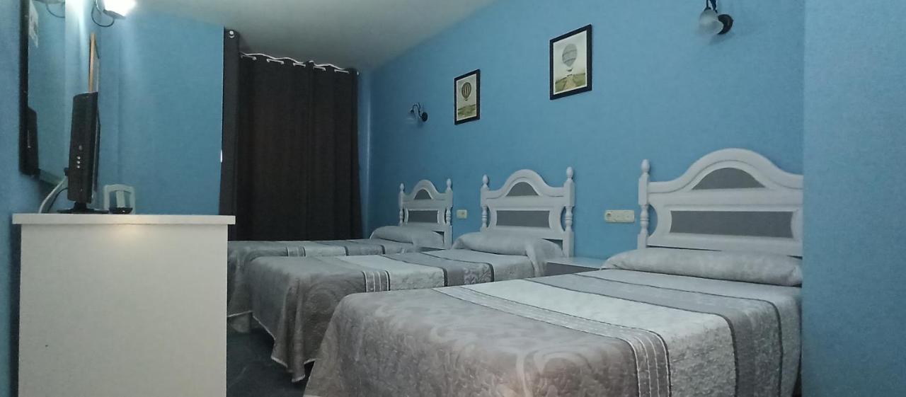 Hostal San Antonio Iscar ภายนอก รูปภาพ